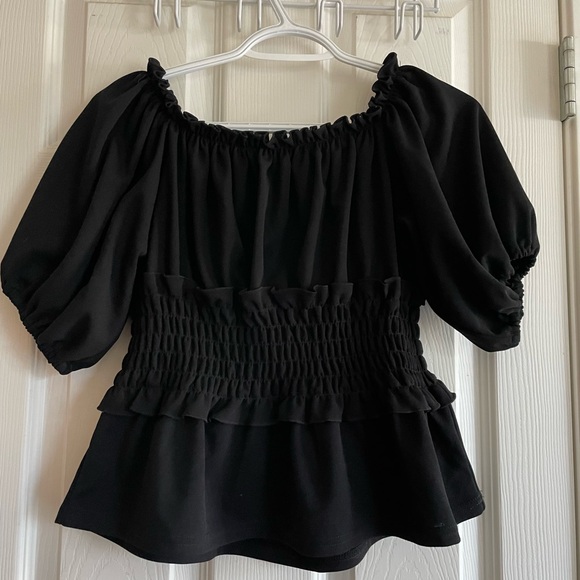 Cute medium top bought it in Japan. Medium size - Picture 1 of 4